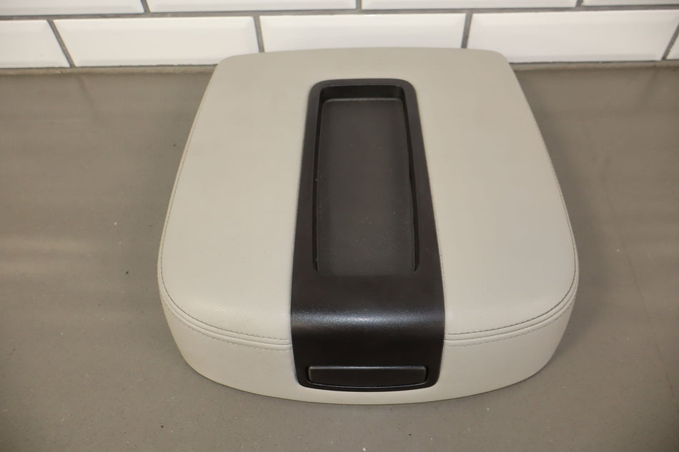 2013 Chevrolet Suburban 1500- Console Lid