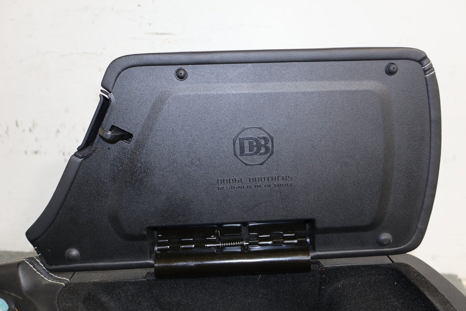 08-23 Dodge Challenger Floor Console (Black)