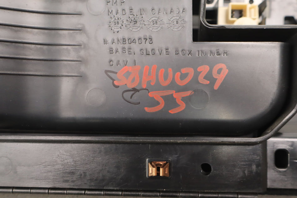 2008 Hummer H2- Glove Box