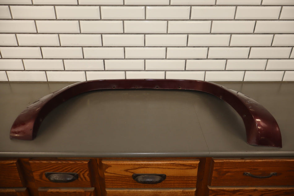 1995 Chevrolet Suburban Right Rear Wheel Arch Moulding Maroon 76u