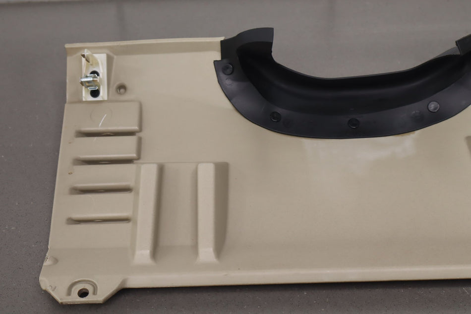 03-07 GMC Sierra GMT800 Driver Knee Pad Trim (Neutral 522)