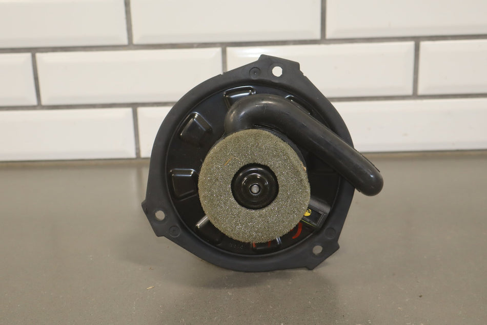 2000-2004 Chevrolet Corvette Blower Motor 52487088 OEM
