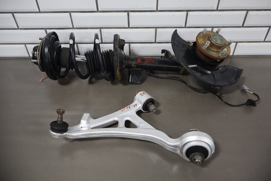 2002-2004 Infiniti M45 Sport Right Front Suspension Knee