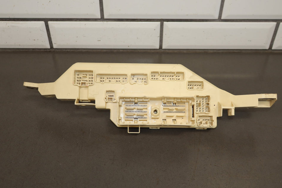 1998-2002 LX470 J100 - Passenger Right Cabin Fuse Box