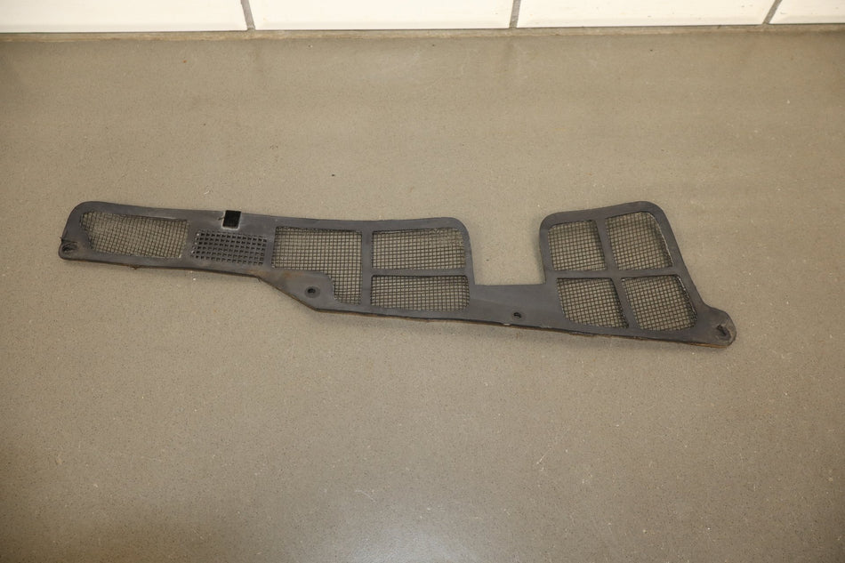 1984-1996 Chevrolet Corvette C4 - Cowl Screens