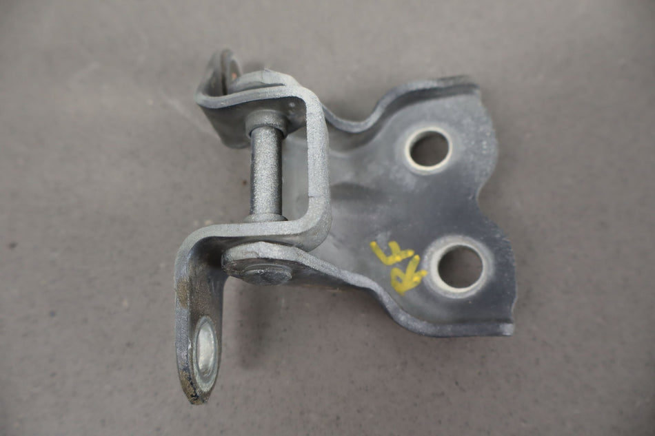 1992 Toyota Land Cruiser- Right Front Door Hinge