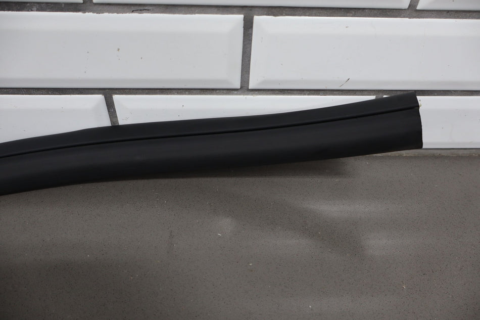 2011-2015 Chevy Camaro Convertible Right RH Door Seal Weatherstrip Rubber