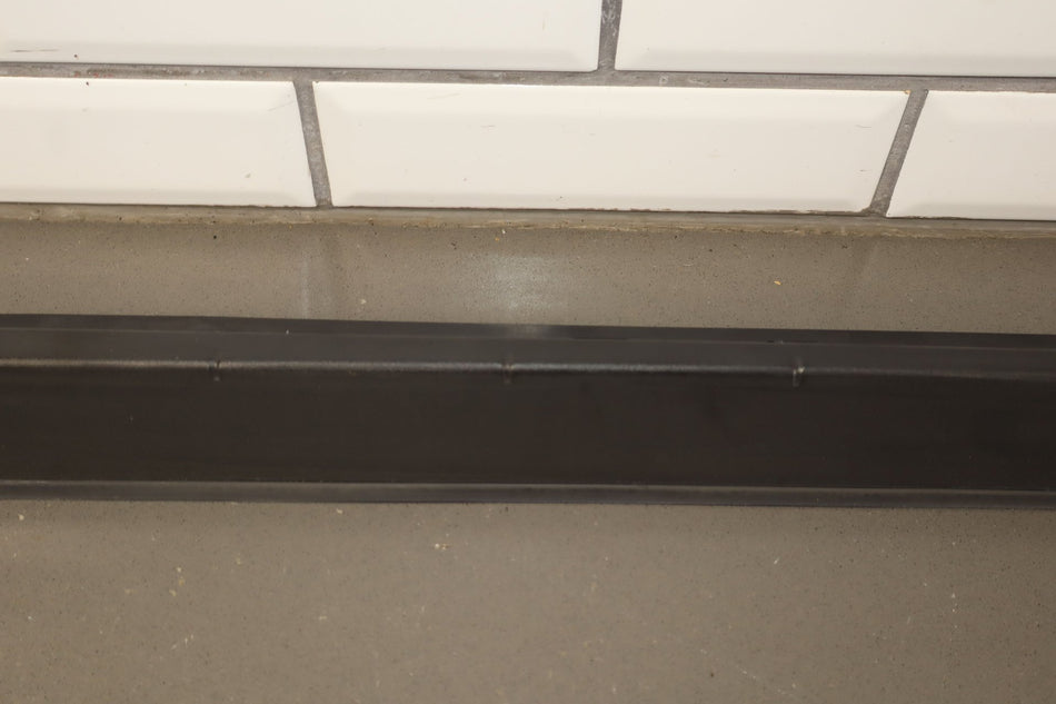2003-2009 Hummer H2 SUV Driver Left Rear Roof Molding 15241411