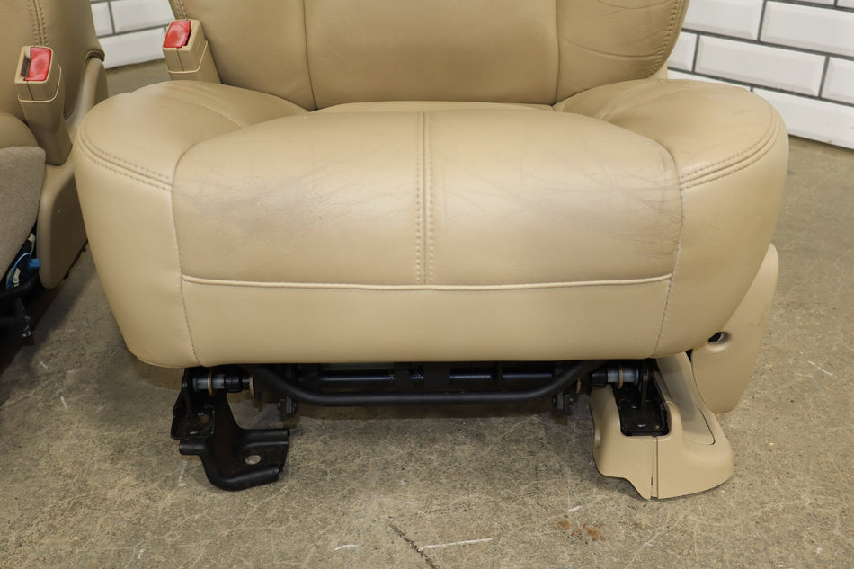 2011 Chevrolet Tahoe GMT900 Pair Front Seats Leather Heated Light Cashmere