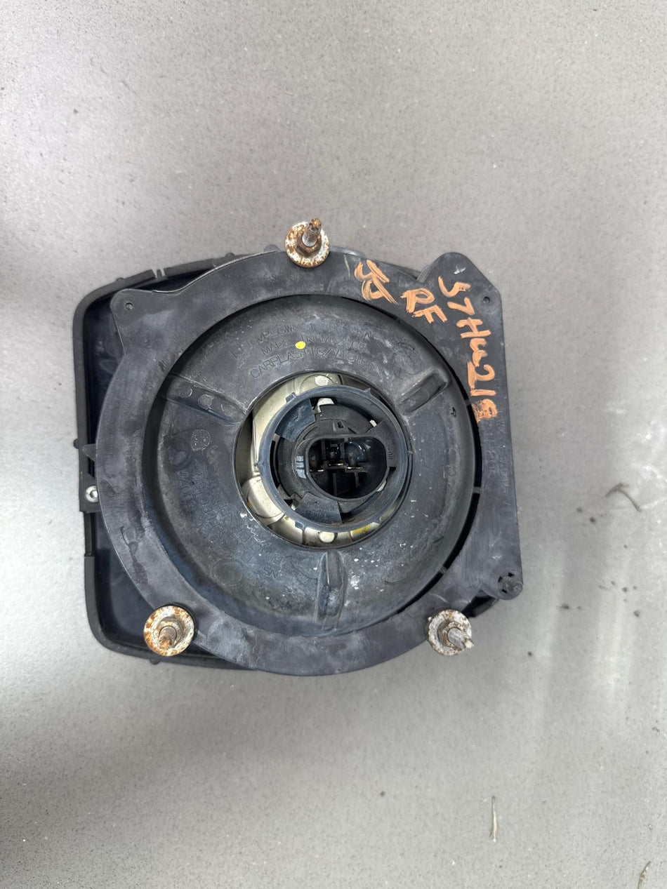 2003-2009 Hummer H2 Right Headlamp W/ Amber Marker 15269179