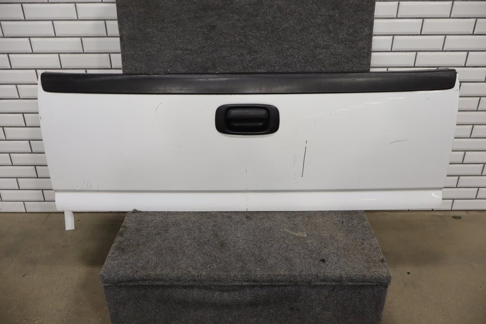 99-07 Chevy Silverado GMC Sierra GMT800 OEM Tailgate Summit White 50