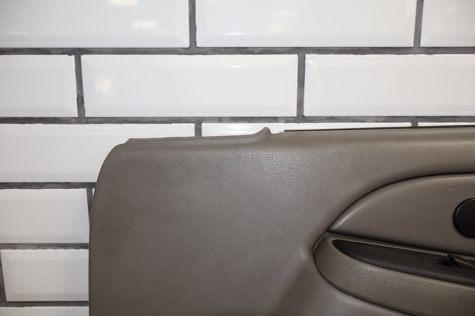 03-07 Chevy GMC Sierra Silverado GMT800 Right Front Door Trim Panel Pewter 92