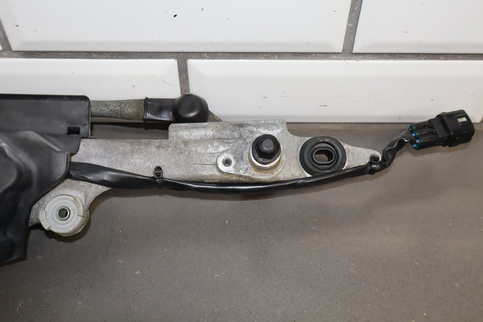 2004-2006 Lexus LS430 Front Wiper Motor OEM