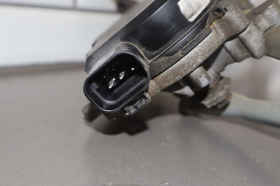2003 Chevrolet Tahoe- Wiper Linkage
