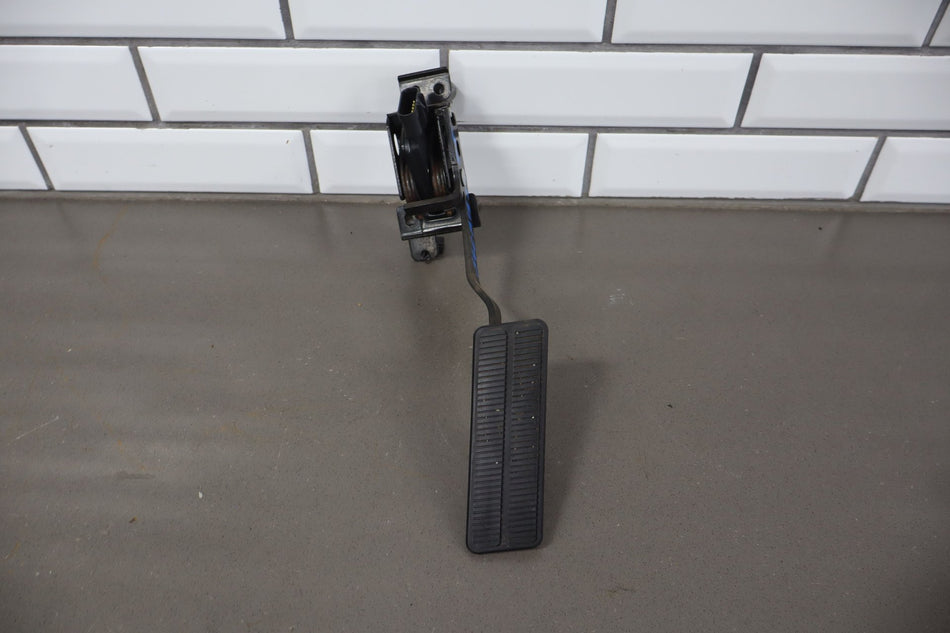 2006 Cadillac XLR- Pedal Assembly
