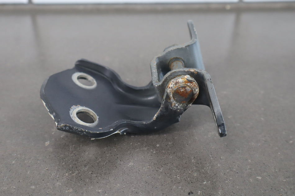 1991 Toyota Land Cruiser- Left Rear Door Hinge