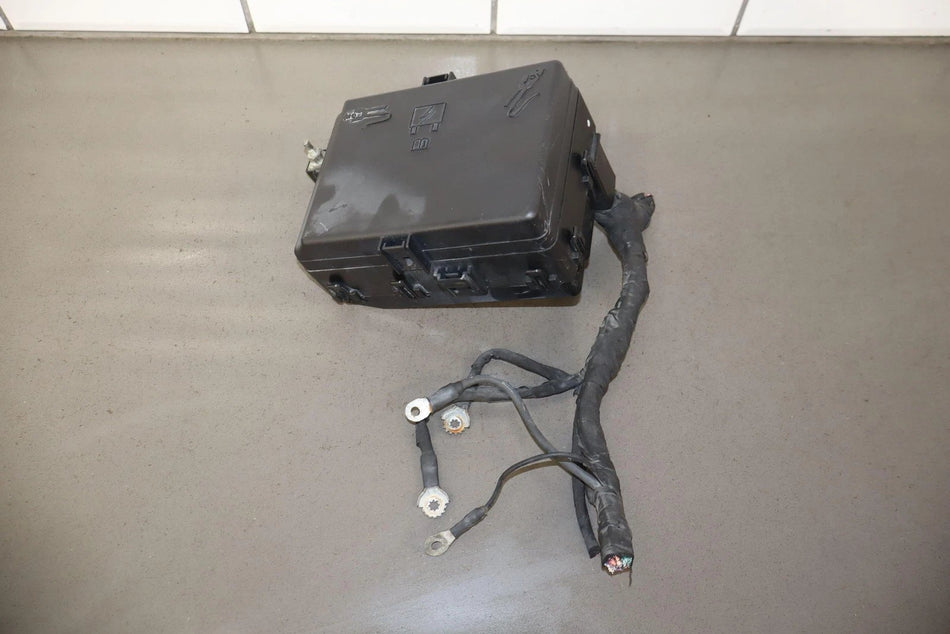 2017 Dodge Challenger R/T 6.2LL Engine Fuse Box