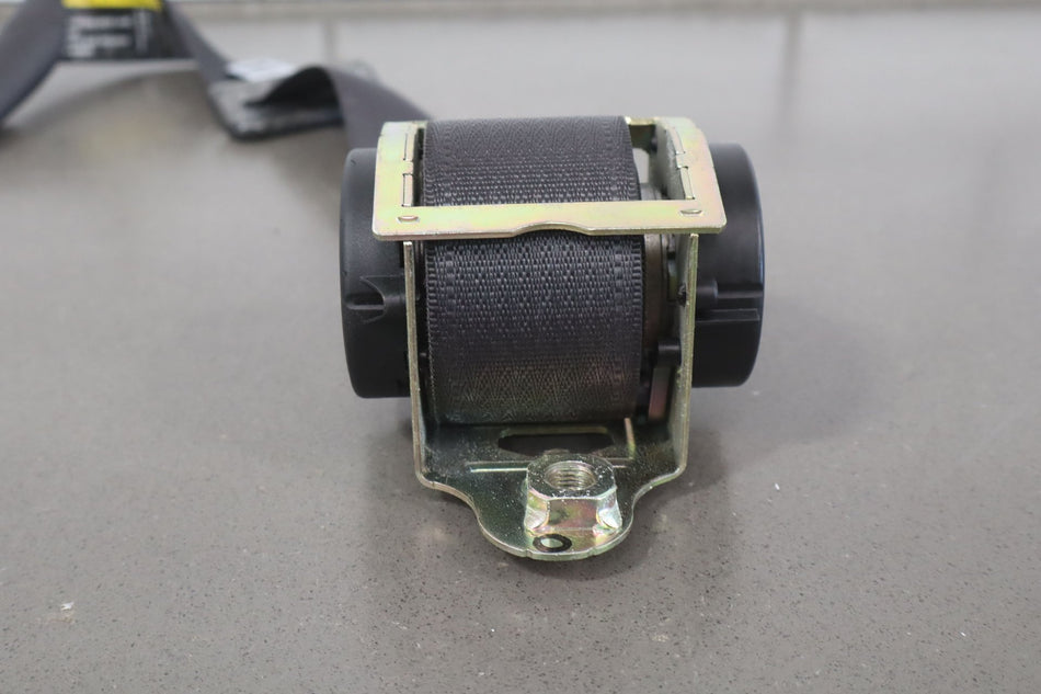 2005 Pontiac GTO- Front Seat Belt