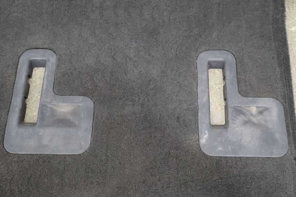 2003 Hummer H2- Front Carpet