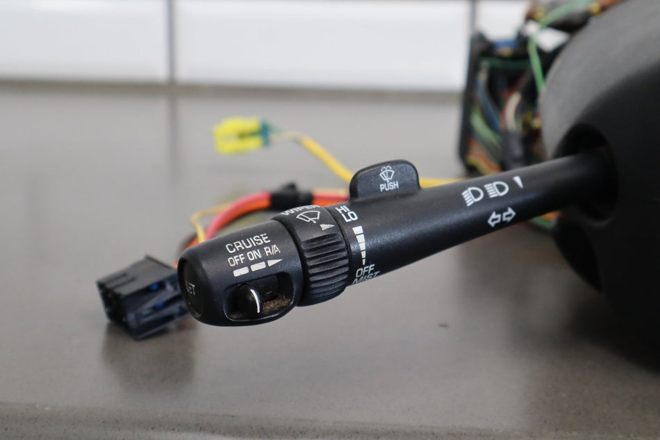 01-02 Chevy Silverado Column Shift Tilt Steering Column 26094443