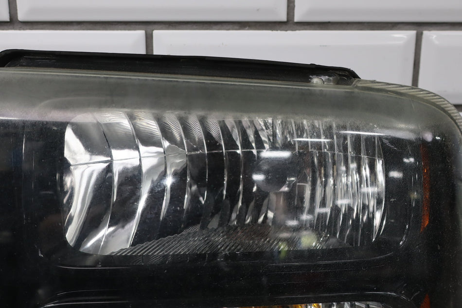 2005-2007 Ford F-250 Super Duty Harley-Davidson Edition Left Headlamp 6C3Z13008DB