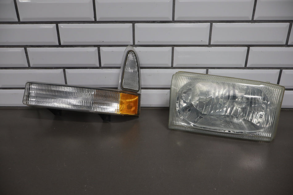 2002-2004 Ford F-250 Super Duty Harley-Davidson Edition Left Headlamp 2C3Z13008AB