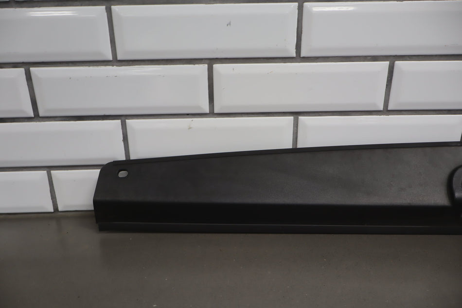 2003-2009 Hummer H2 SUV- Tailgate Upper Spoiler 15114966