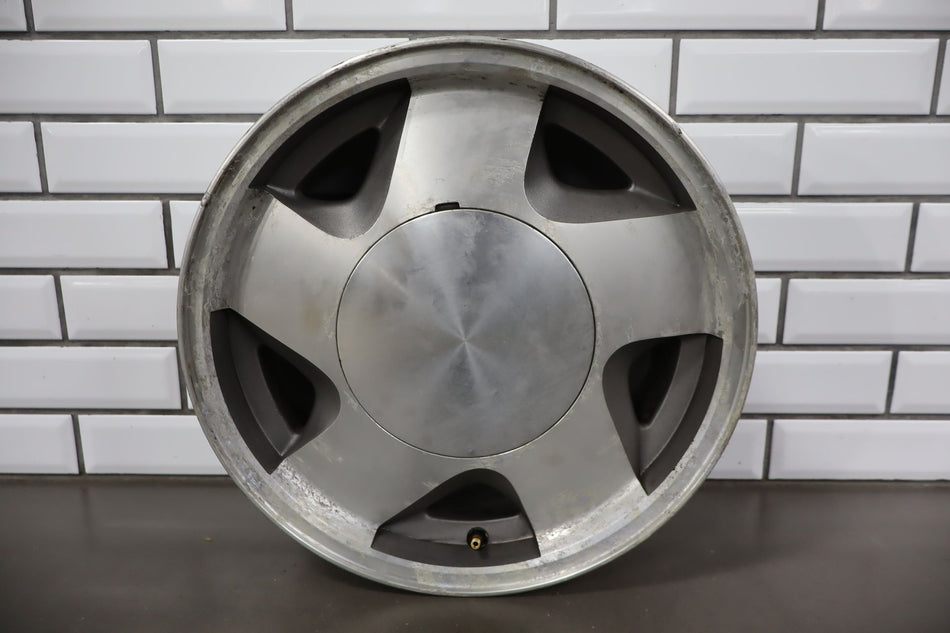 1998 Chevrolet Suburban 1500 Wheel OEM