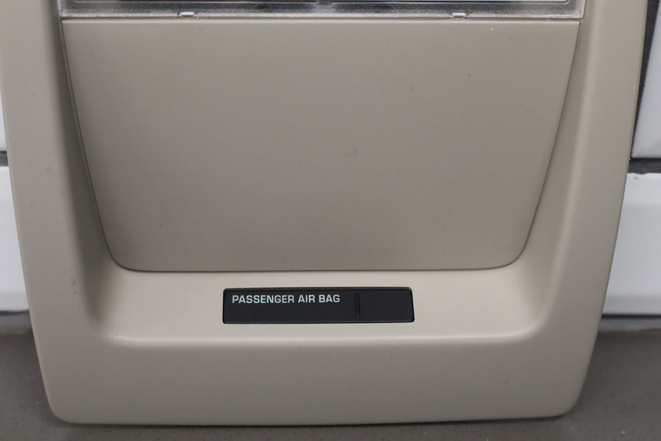 2013 Chevrolet Tahoe- Front Console