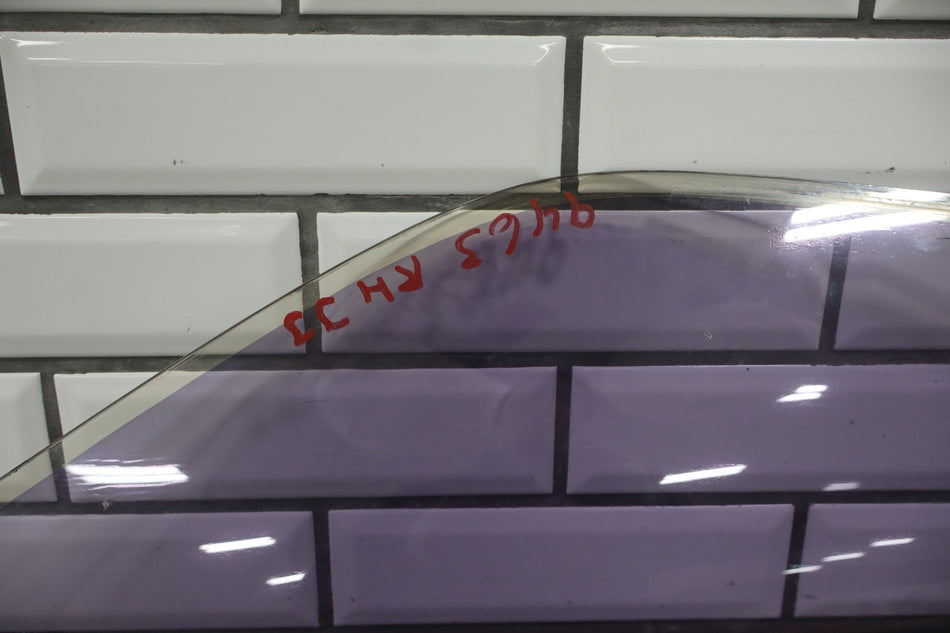 1981 Porsche 928- Right Quarter Window