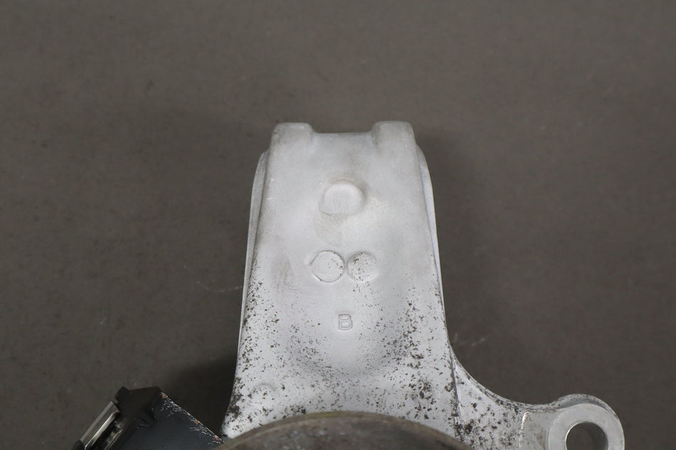 2006 Cadillac XLR- SPINDLE KNUCKLE FRONT