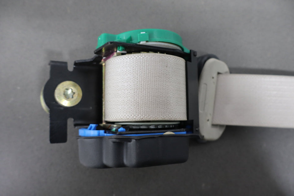 2002 Cadillac Escalade GMT800- Left Rear Seat Belt