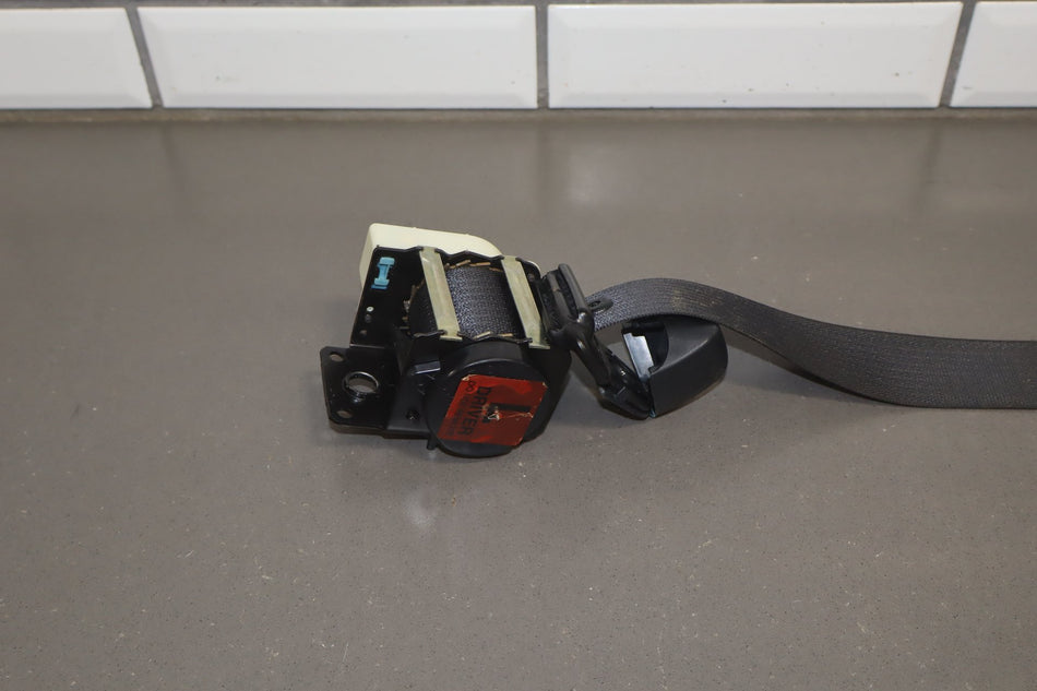 2003-2004 Chevrolet Corvette C5 Coupe Driver Front Seat Belt