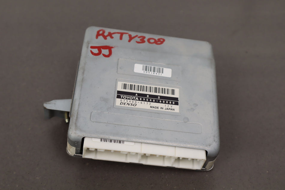 Chassis Control Module, 1999, Toyota, Land Cruiser