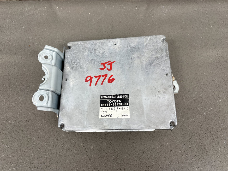2000 Toyota Land Cruiser LX470 4.7L 2UZ-FE Engine Computer ECM 89666-60170