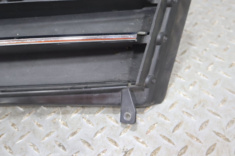 2016 Tesla S- Radiator Shutter