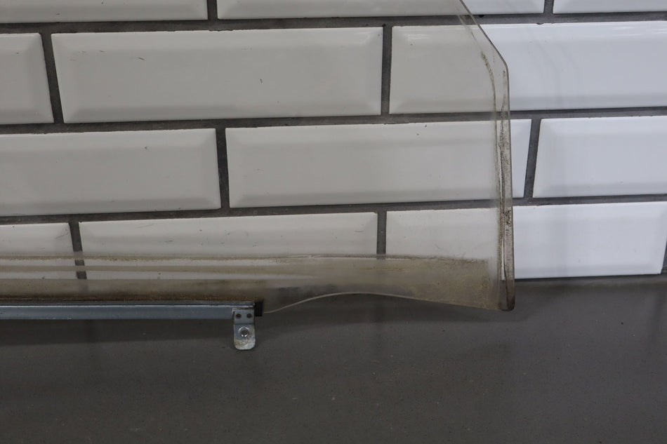1996-1997 Lexus LX450 Base Right Front Door Window 6811160070