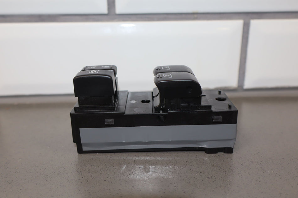 2023 Nissan Z- Front Door Switch