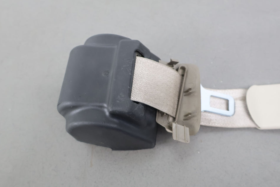 2005 Cadillac XLR- Front Seat Belt