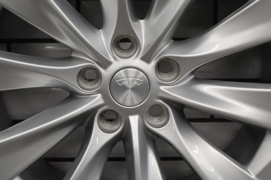 12-20 Tesla Model S 19x8 Slipstream OEM Alloy Wheel/Rim