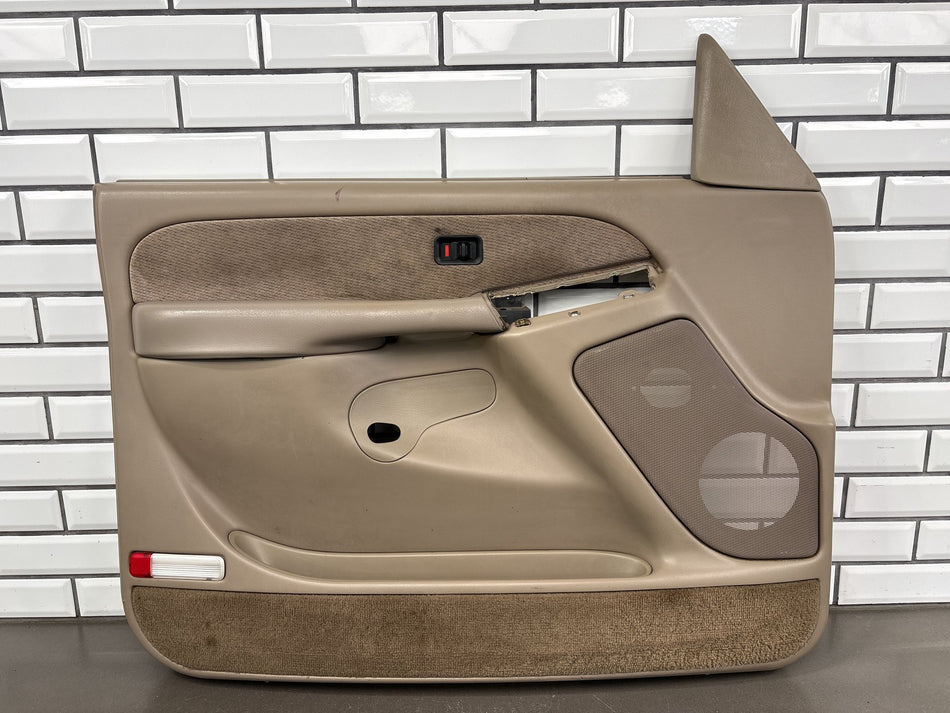 1999-2002 GMC Sierra Silverado GMT800 Left Front Door Trim Panel Neutral 52D