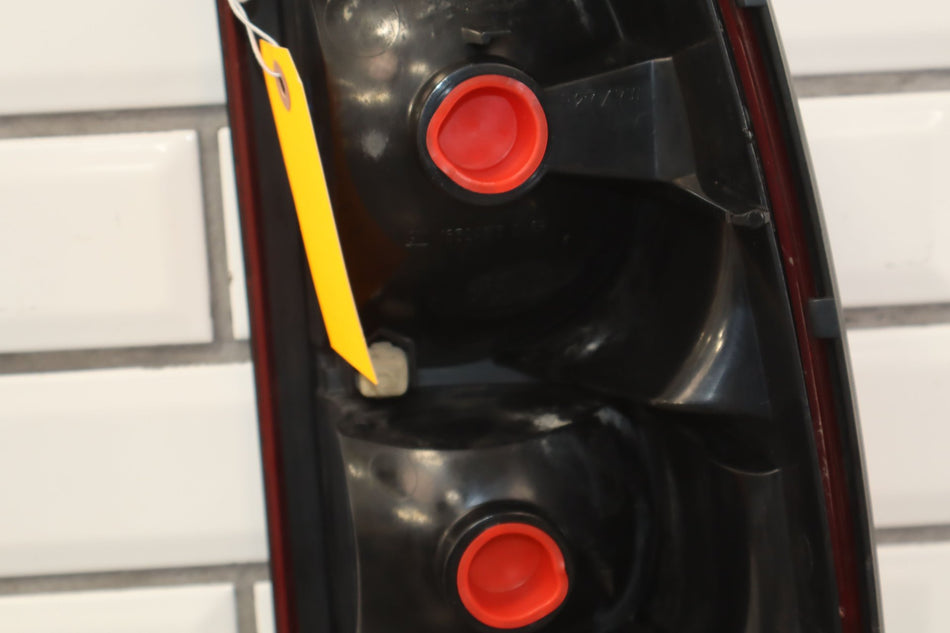 2001 GMC Sierra 3500- TAIL LIGHT ASSEMBLY