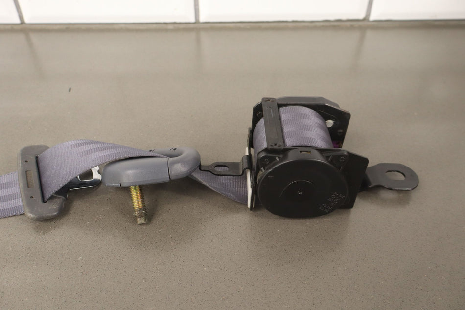 1991 Toyota Land Cruiser- Rear Seat Belt