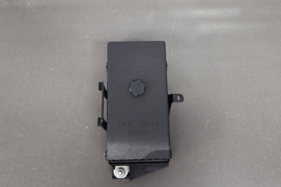 1999-2004 Chevrolet Corvette C5 Interior Fuse Box 12193792