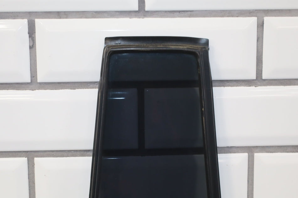 91-97 Toyota LandCruiser 96-98 LX450 Rear Right Vent Glass Window
