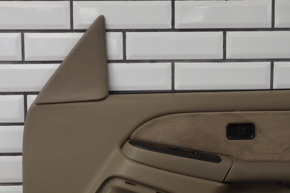 2003 Chevrolet Silverado Right Front Door Trim Panel Light Neutral 52