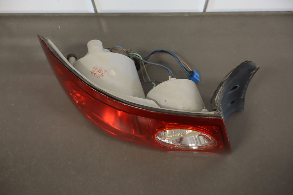 2004 Pontiac GTO Left Tail Light 92146794