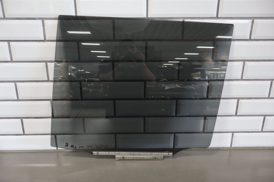 2011 Lexus GX460- REAR DOOR GLASS/WINDOW