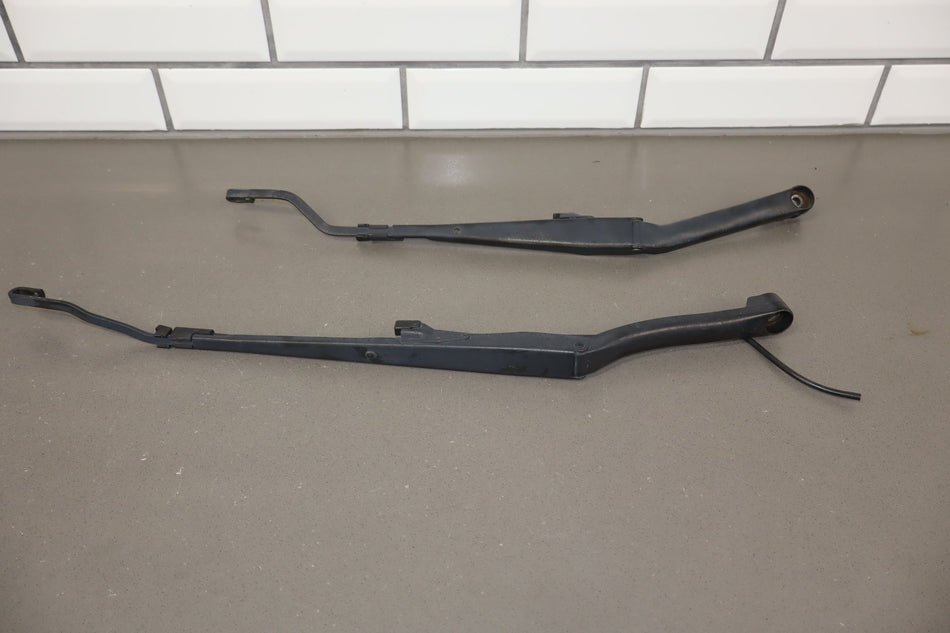 1997-2004 Chevrolet Corvette C5 Wiper Arm LH &amp; RH Pair