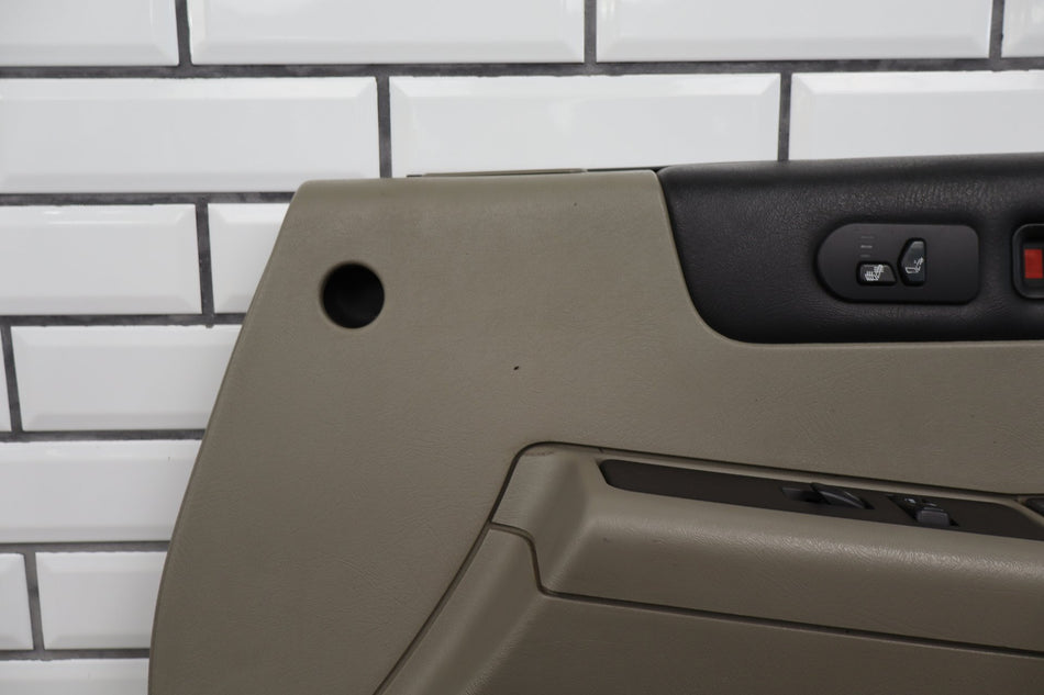 2003-2007 Hummer H2 - Right Front Door Trim Panel 15846874